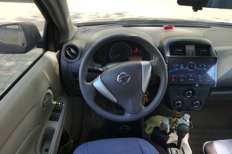Used Nissan Sunny 2014 1.5XE CVT Elite Edition Steering Wheel