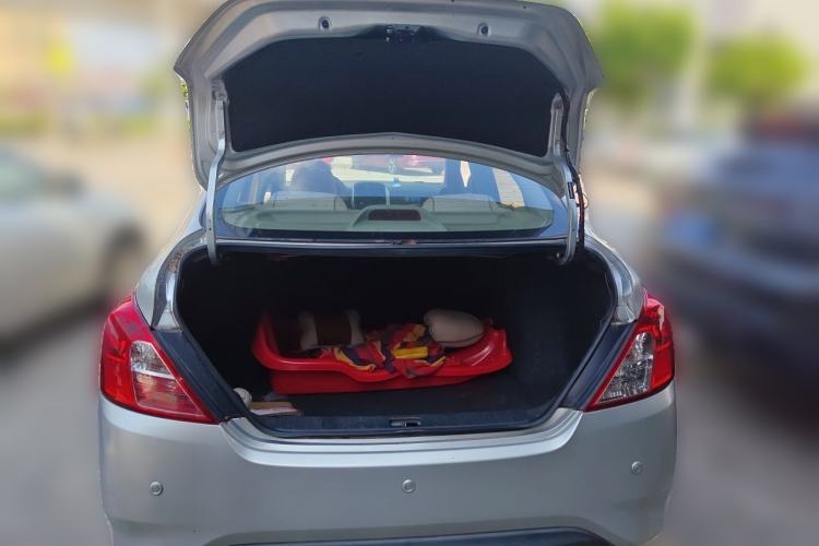 Used Nissan Sunny 2014 1.5XE CVT Elite Edition Trunk