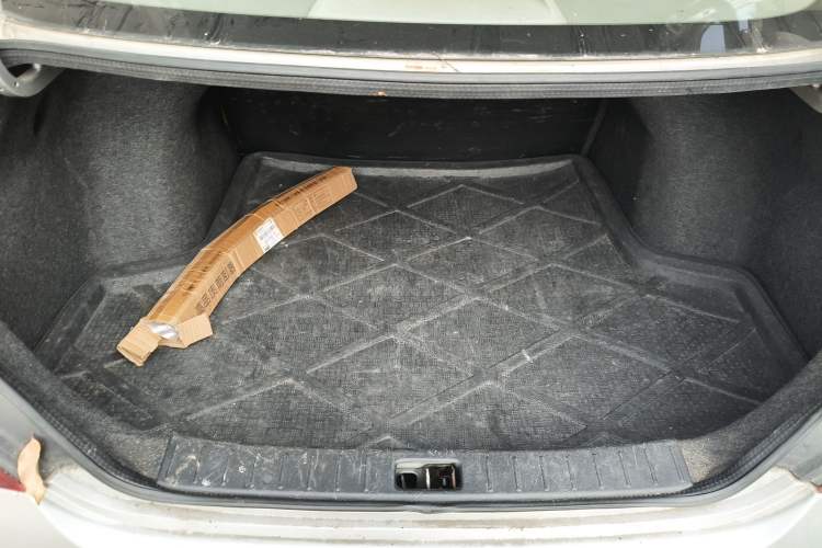 Used Nissan Sunny 2014 1.5XE Manual Elite Edition Trunk