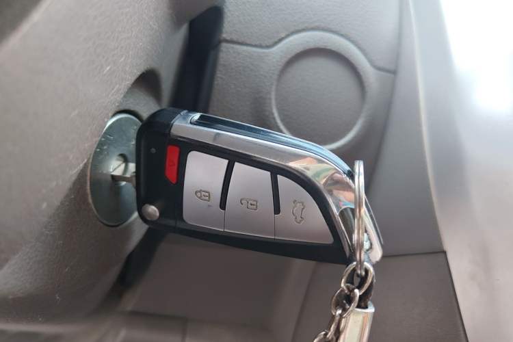 Used Nissan Sunny 2014 1.5XE CVT Elite Edition Vehicle Key