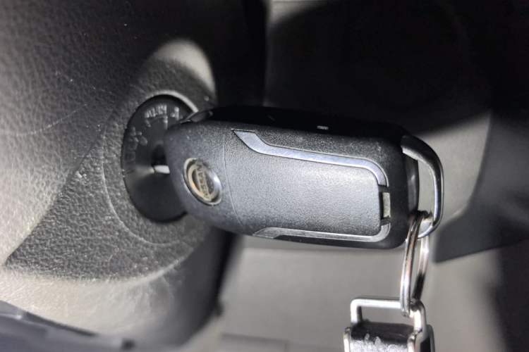 Used Nissan Sunny 2014 1.5XE Manual Comfort Edition Vehicle Key