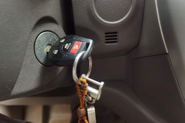 Used Nissan Sunny 2014 1.5XE CVT Elite Edition Vehicle Key