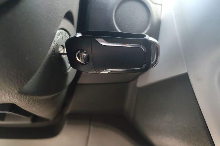 Used Nissan Sunny 2014 1.5XE Manual Comfort Edition Vehicle Key