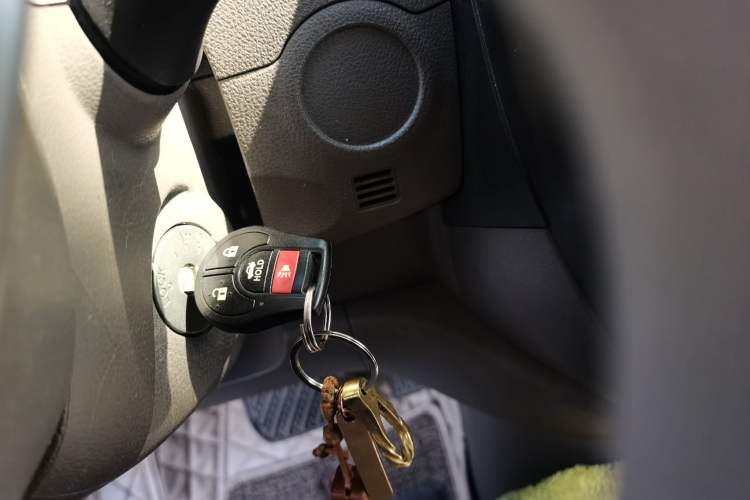 Used Nissan Sunny 2014 1.5XE CVT Elite Edition Vehicle Key