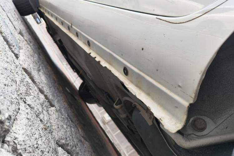 Used Nissan Sunny 2014 1.5XE Manual Comfort Edition Chassis Rear Left