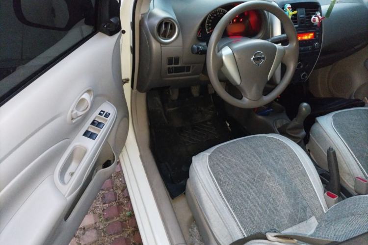 Used Nissan Sunny 2014 1.5XE Manual Comfort Edition Driver Seat