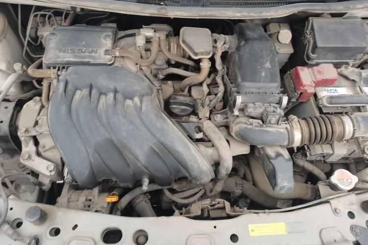 Used Nissan Sunny 2014 1.5XE CVT Elite Edition Engine Bay
