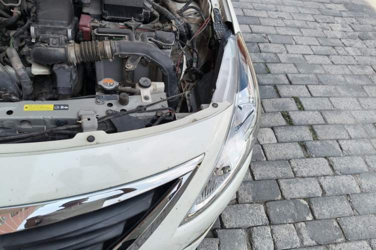 Used Nissan Sunny 2014 1.5XE Manual Comfort Edition Engine Bay Left