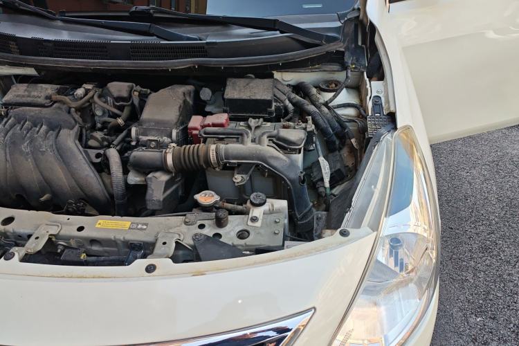 Used Nissan Sunny 2014 1.5XE Manual Comfort Edition Engine Bay Left