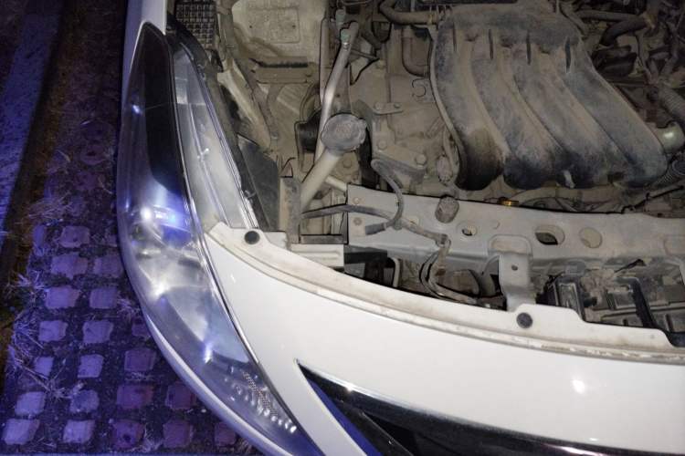 Used Nissan Sunny 2014 1.5XE Manual Comfort Edition Engine Bay Right