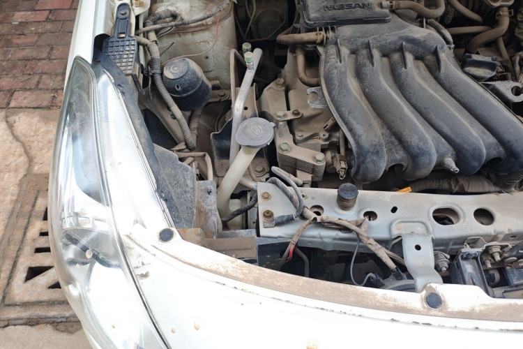 Used Nissan Sunny 2014 1.5XE Manual Comfort Edition Engine Bay Right