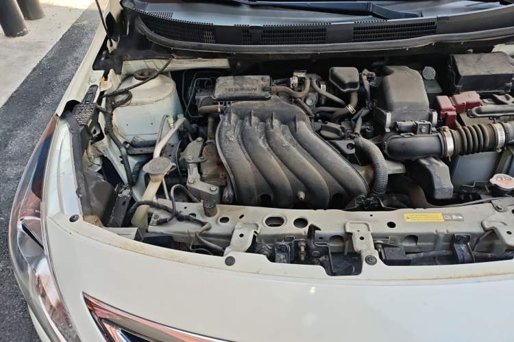Used Nissan Sunny 2014 1.5XE Manual Comfort Edition Engine Bay Right