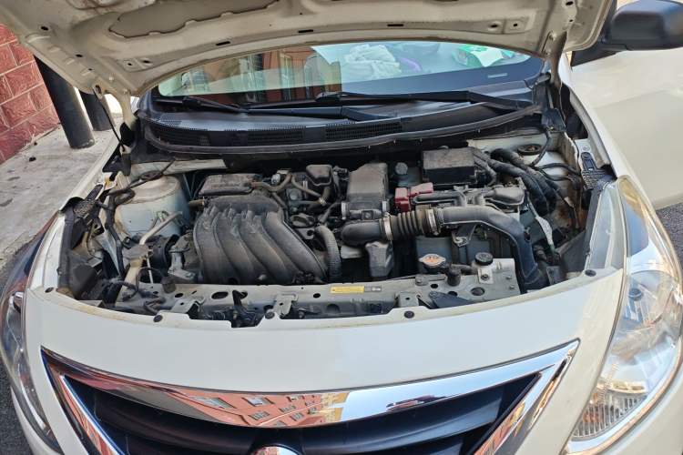 Used Nissan Sunny 2014 1.5XE Manual Comfort Edition Engine Bay