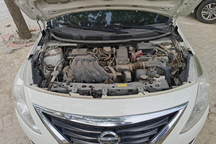 Used Nissan Sunny 2014 1.5XE Manual Comfort Edition Engine Bay