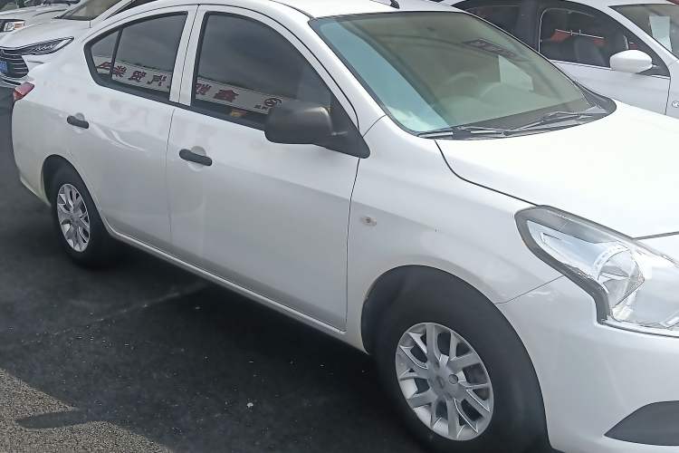 Used Nissan Sunny 2014 1.5XE Manual Comfort Edition Exterior 2