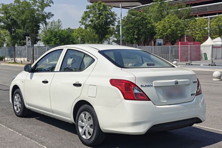 Used Nissan Sunny 2014 1.5XE CVT Comfort Edition Exterior 3