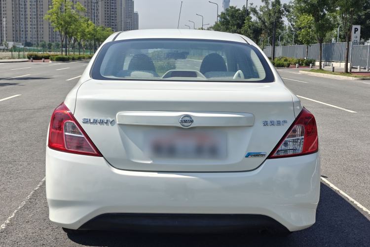 Used Nissan Sunny 2014 1.5XE CVT Comfort Edition Exterior 4