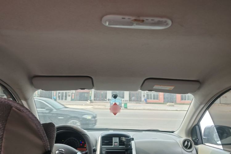 Used Nissan Sunny 2014 1.5XE Manual Comfort Edition Headliner