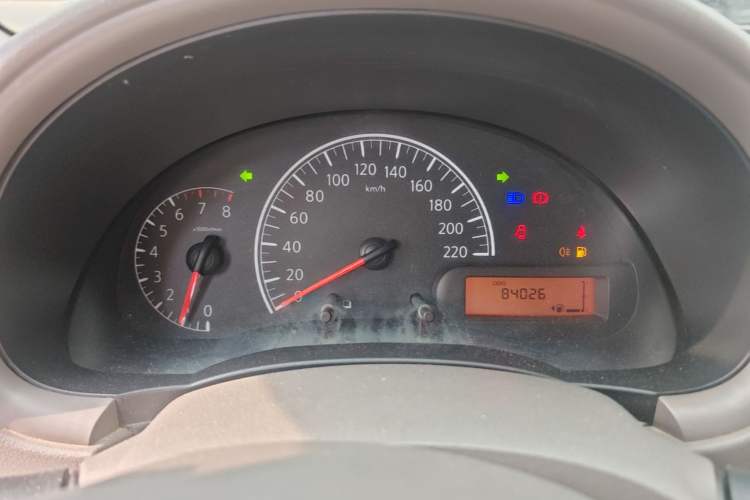 Used Nissan Sunny 2014 1.5XE Manual Comfort Edition Instrument Cluster