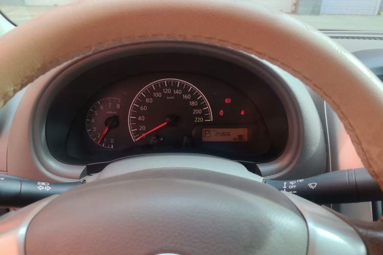 Used Nissan Sunny 2014 1.5XE CVT Comfort Edition Instrument Cluster