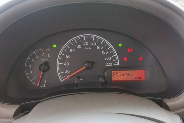 Used Nissan Sunny 2014 1.5XE CVT Comfort Edition Instrument Cluster