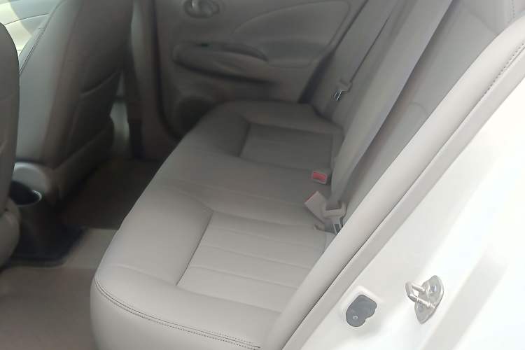Used Nissan Sunny 2014 1.5XE Manual Comfort Edition Interior 1