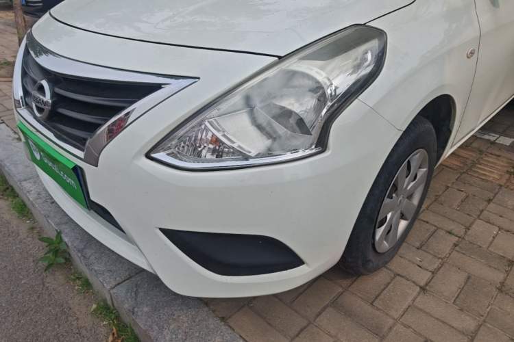 Used Nissan Sunny 2014 1.5XE Manual Comfort Edition Left Front Headlight