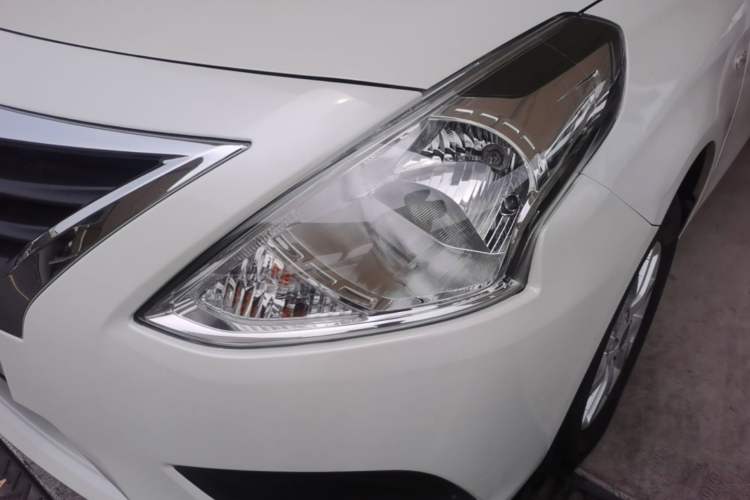Used Nissan Sunny 2014 1.5XE CVT Comfort Edition Left Front Headlight