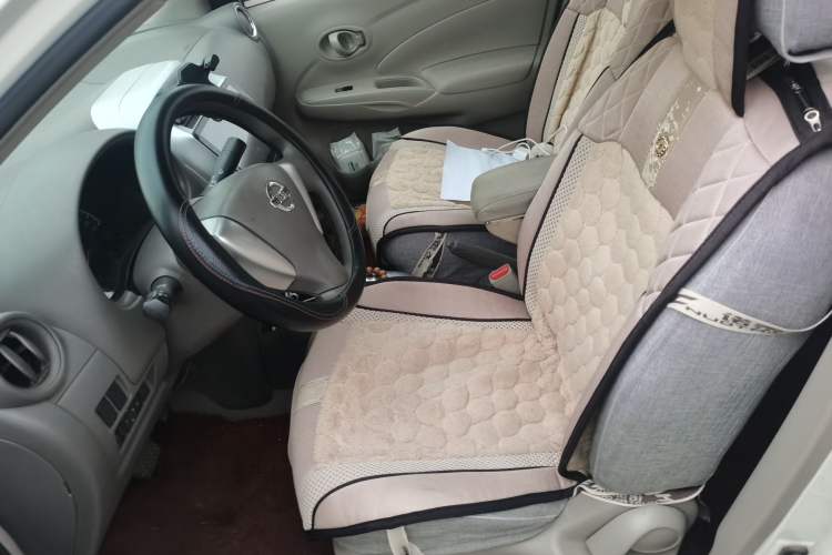 Used Nissan Sunny 2014 1.5XE CVT Elite Edition Left Front Seat