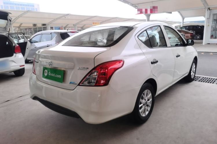 Used Nissan Sunny 2014 1.5XE CVT Comfort Edition Rear Right 45 Deg