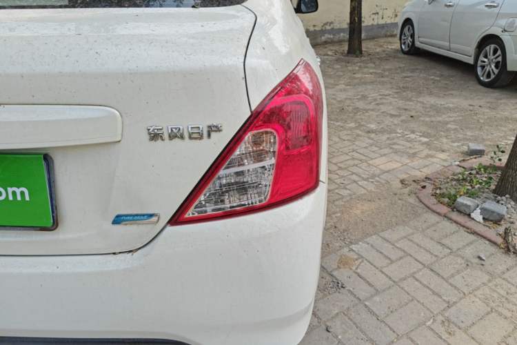 Used Nissan Sunny 2014 1.5XE Manual Comfort Edition Right Rear Taillight