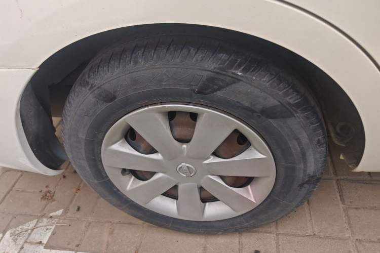 Used Nissan Sunny 2014 1.5XE Manual Comfort Edition Right Rear Wheel Hub