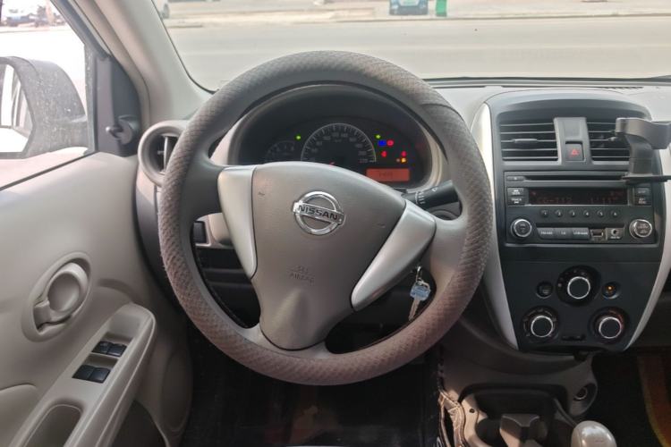 Used Nissan Sunny 2014 1.5XE Manual Comfort Edition Steering Wheel