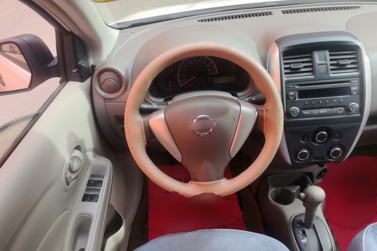 Used Nissan Sunny 2014 1.5XE CVT Comfort Edition Steering Wheel