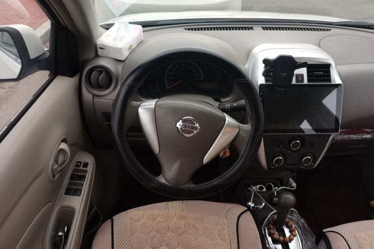 Used Nissan Sunny 2014 1.5XE CVT Elite Edition Steering Wheel