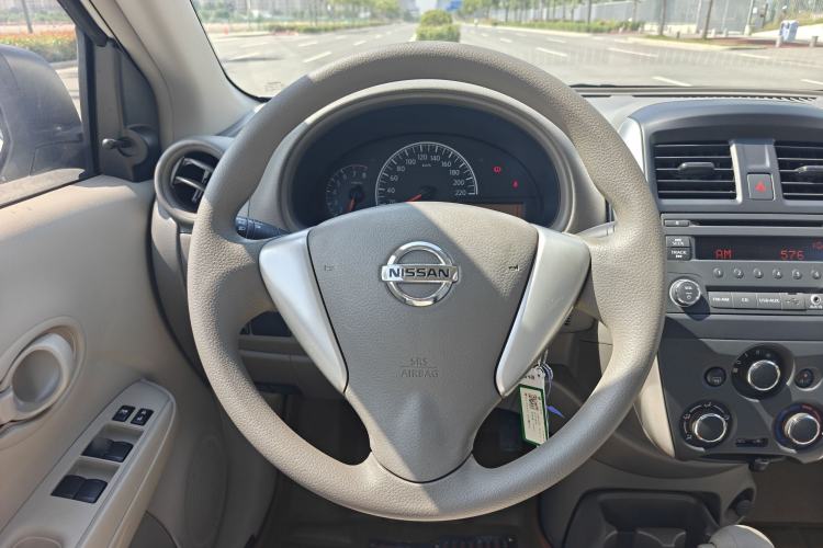 Used Nissan Sunny 2014 1.5XE CVT Comfort Edition Steering Wheel