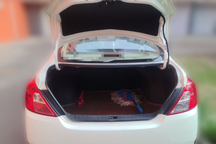 Used Nissan Sunny 2014 1.5XE CVT Comfort Edition Trunk