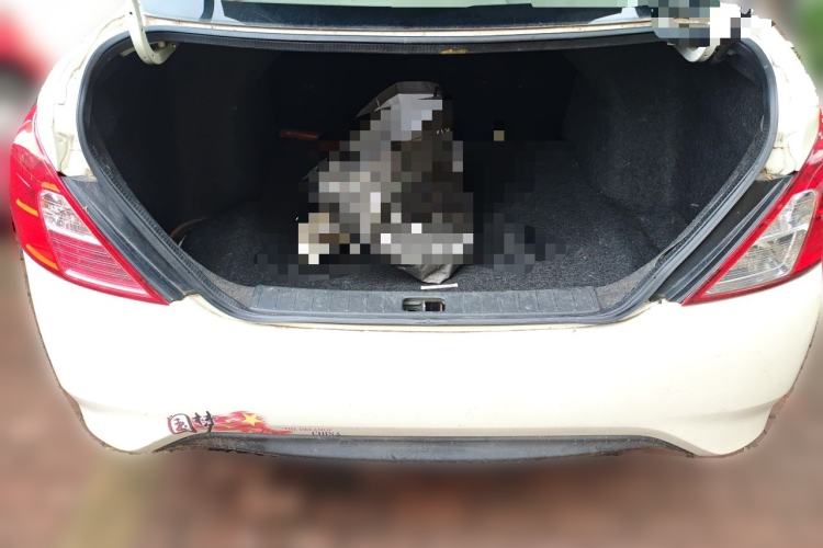 Used Nissan Sunny 2014 1.5XE Manual Comfort Edition Trunk