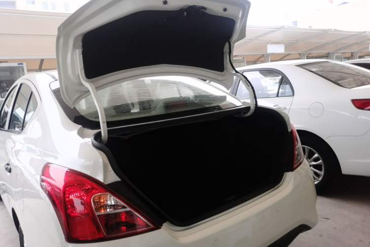 Used Nissan Sunny 2014 1.5XE CVT Comfort Edition Trunk