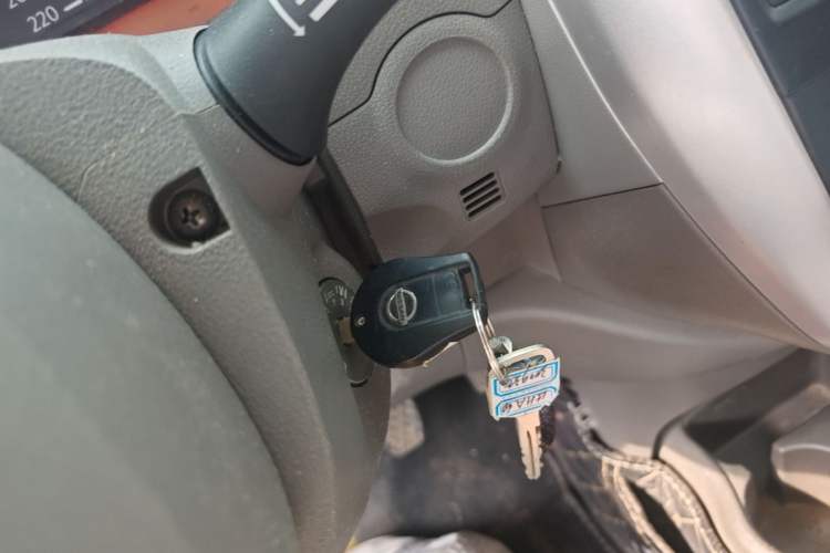 Used Nissan Sunny 2014 1.5XE Manual Comfort Edition Vehicle Key