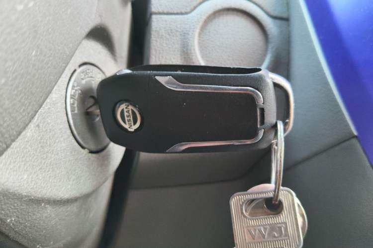 Used Nissan Sunny 2014 1.5XE Manual Comfort Edition Vehicle Key