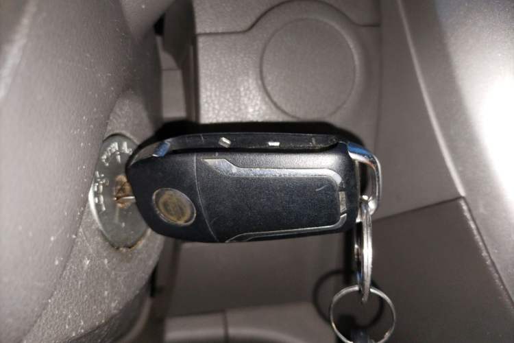 Used Nissan Sunny 2014 1.5XE Manual Comfort Edition Vehicle Key