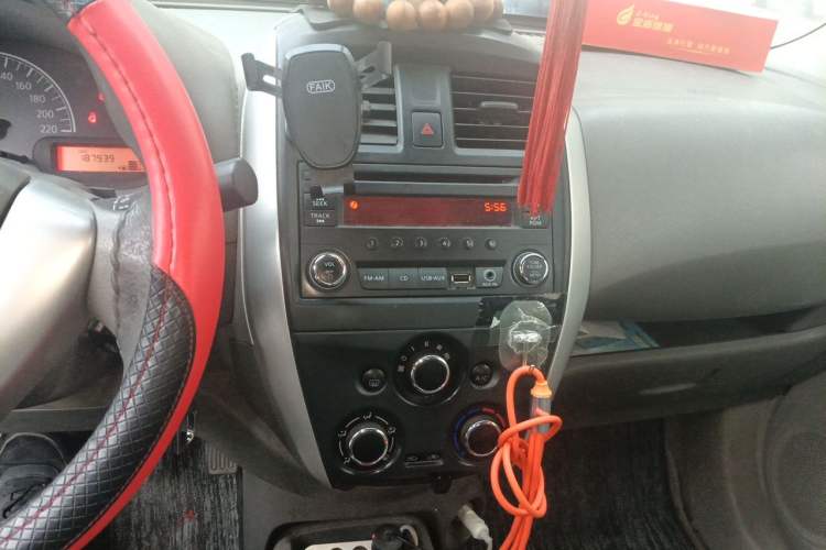 Used Nissan Sunny 2014 1.5XE Manual Elite Edition Audio And AC Panel