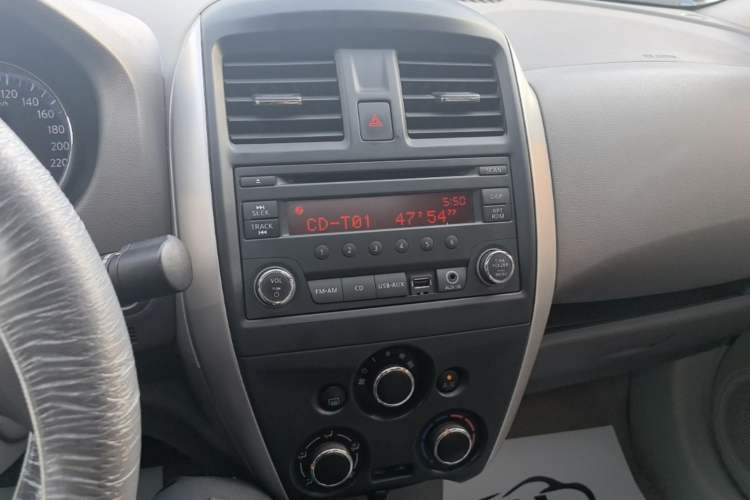 Used Nissan Sunny 2014 1.5XL Manual Deluxe Edition Audio And AC Panel