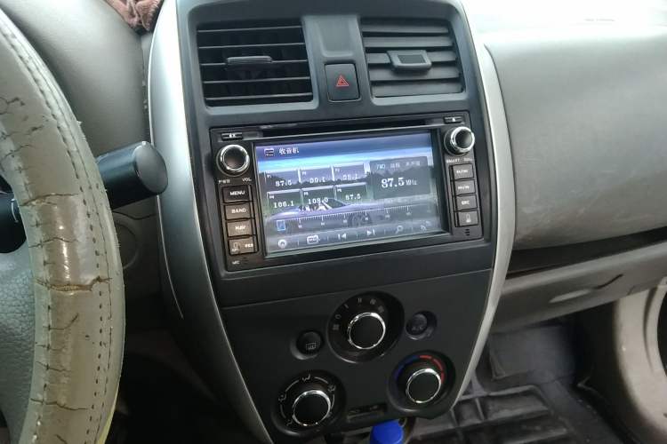 Used Nissan Sunny 2014 1.5XE Manual Elite Edition Audio And AC Panel