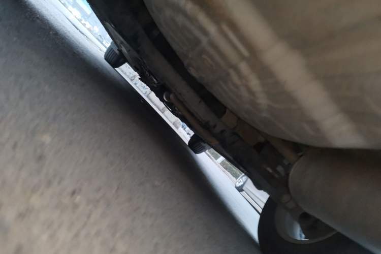 Used Nissan Sunny 2014 1.5XE Manual Comfort Edition Chassis Rear