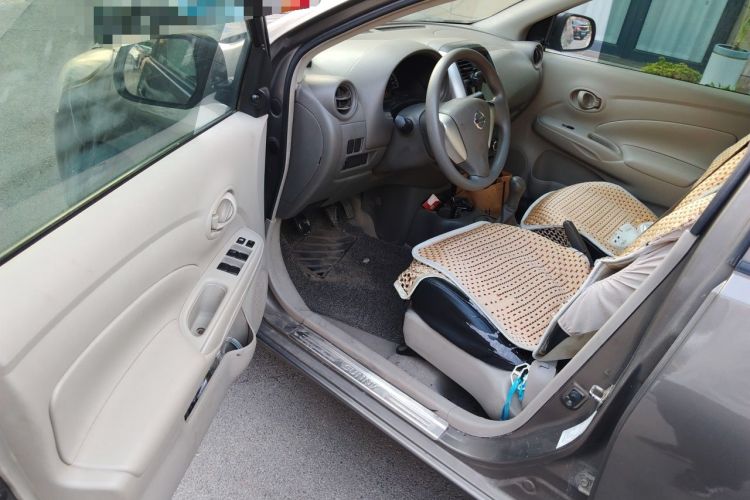 Used Nissan Sunny 2014 1.5XE Manual Comfort Edition Driver Seat