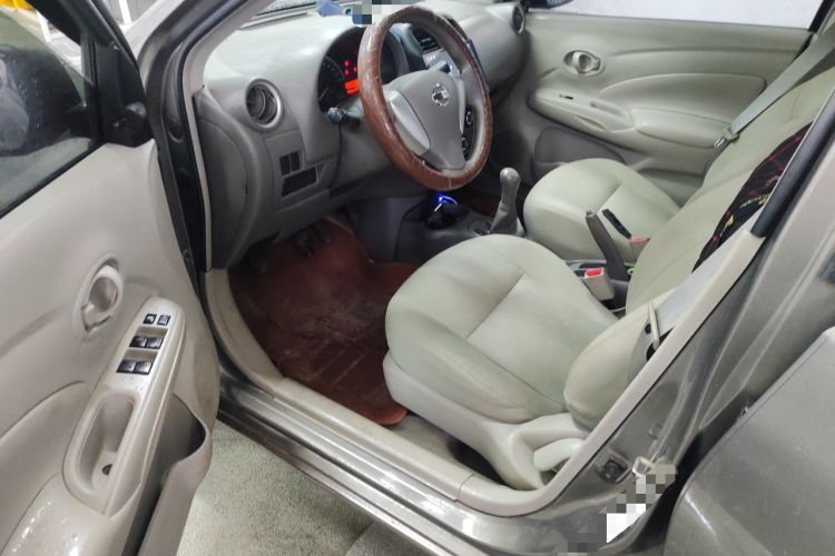 Used Nissan Sunny 2014 1.5XE Manual Comfort Edition Driver Seat