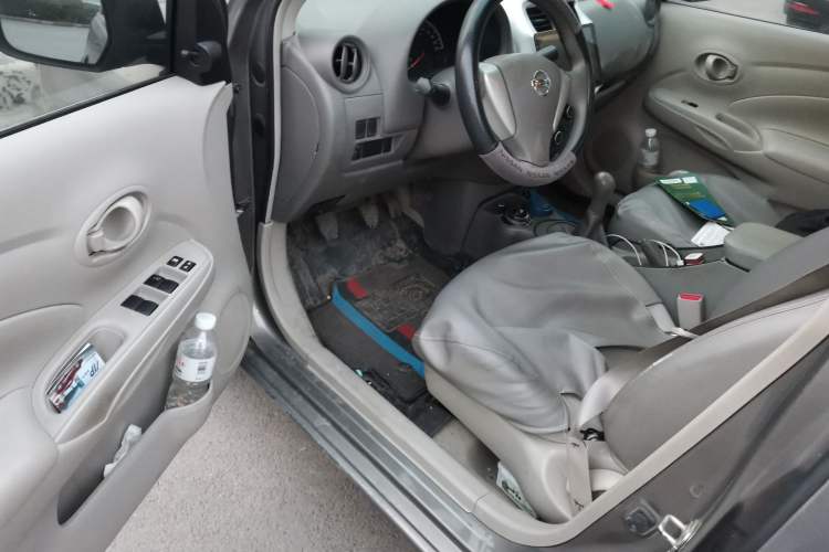 Used Nissan Sunny 2014 1.5XE Manual Comfort Edition Driver Seat