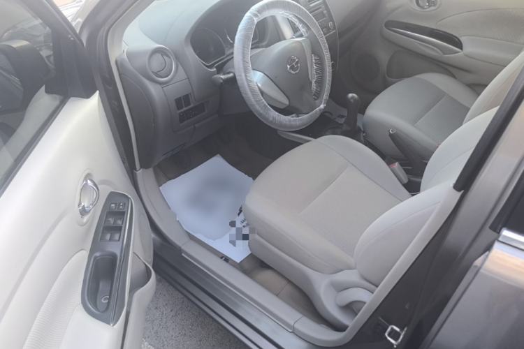 Used Nissan Sunny 2014 1.5XL Manual Deluxe Edition Driver Seat